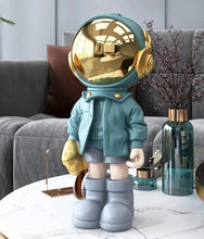Load image into Gallery viewer, Street Art Astronaut