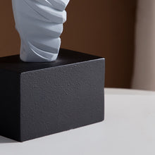 Load image into Gallery viewer, Abstract Beauty Figurine