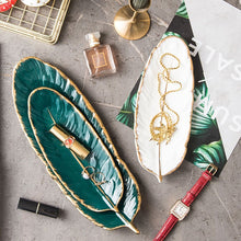 Load image into Gallery viewer, Ceramic Feather Tray