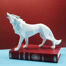 Load image into Gallery viewer, Geometric Wolf Figurines