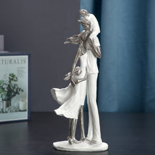 Load image into Gallery viewer, Nordic Family Figurine