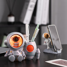 Load image into Gallery viewer, LED Astronaut Pen Holder