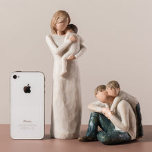 Load image into Gallery viewer, Abstract Love and Family Figurines