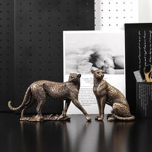 Load image into Gallery viewer, Retro Leopard Figurine