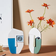 Load image into Gallery viewer, Abstract Art Face Vase