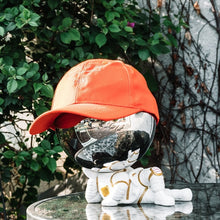 Load image into Gallery viewer, Big Planet Astronaut Sculpture