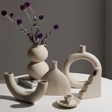 Load image into Gallery viewer, Ceramic Abstract Vase