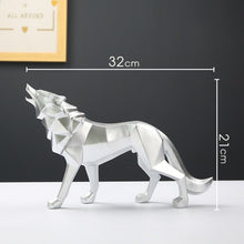 Load image into Gallery viewer, Geometric Wolf Figurines