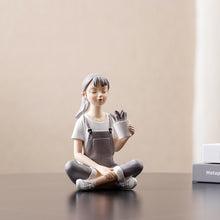 Load image into Gallery viewer, Summer Travel Girls Figurine