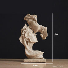 Load image into Gallery viewer, Love Moment Statue