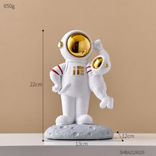 Load image into Gallery viewer, Astronaut Family Statues