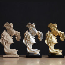 Load image into Gallery viewer, Love Moment Statue
