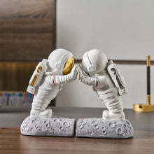 Load image into Gallery viewer, Astronaut Book Stand
