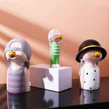 Load image into Gallery viewer, Kids With Golden Bubble Gum
