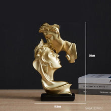 Load image into Gallery viewer, Love Moment Statue
