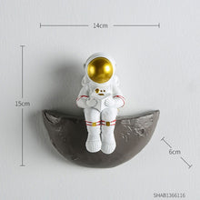 Load image into Gallery viewer, Astronaut On Moon
