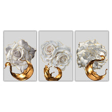 Load image into Gallery viewer, White Gold Flora
