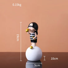 Load image into Gallery viewer, Kids With Golden Bubble Gum

